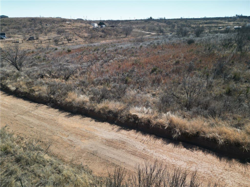0.94 acres in Hutchinson County - photo 28