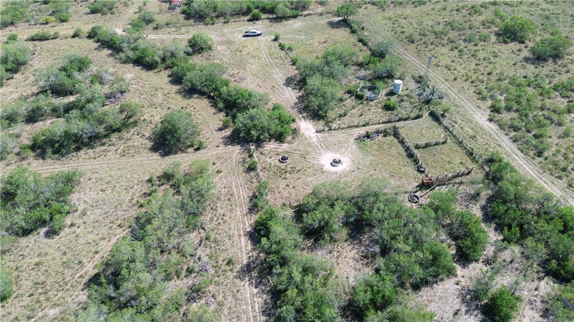 408.58 acres in Jim Wells County - photo 8