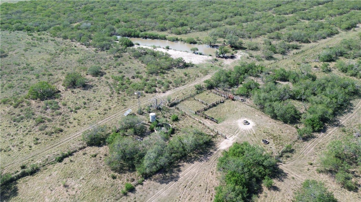 408.58 acres in Jim Wells County - photo 18