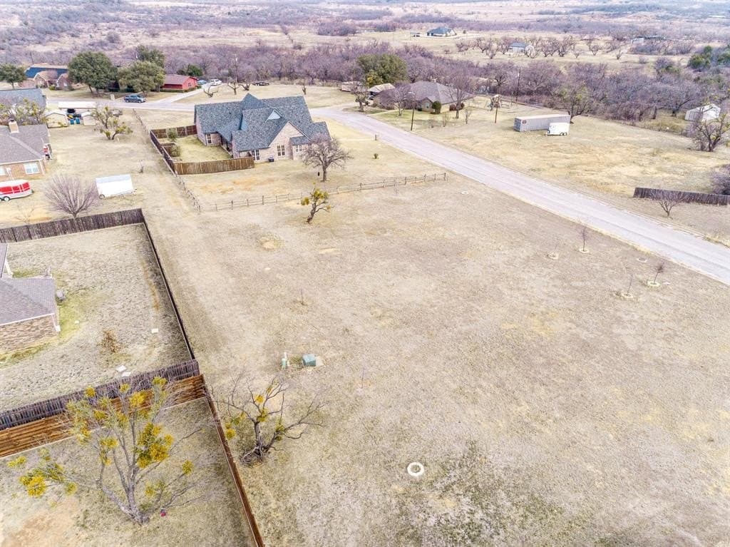 0.61 acres in Stephens County - photo 4
