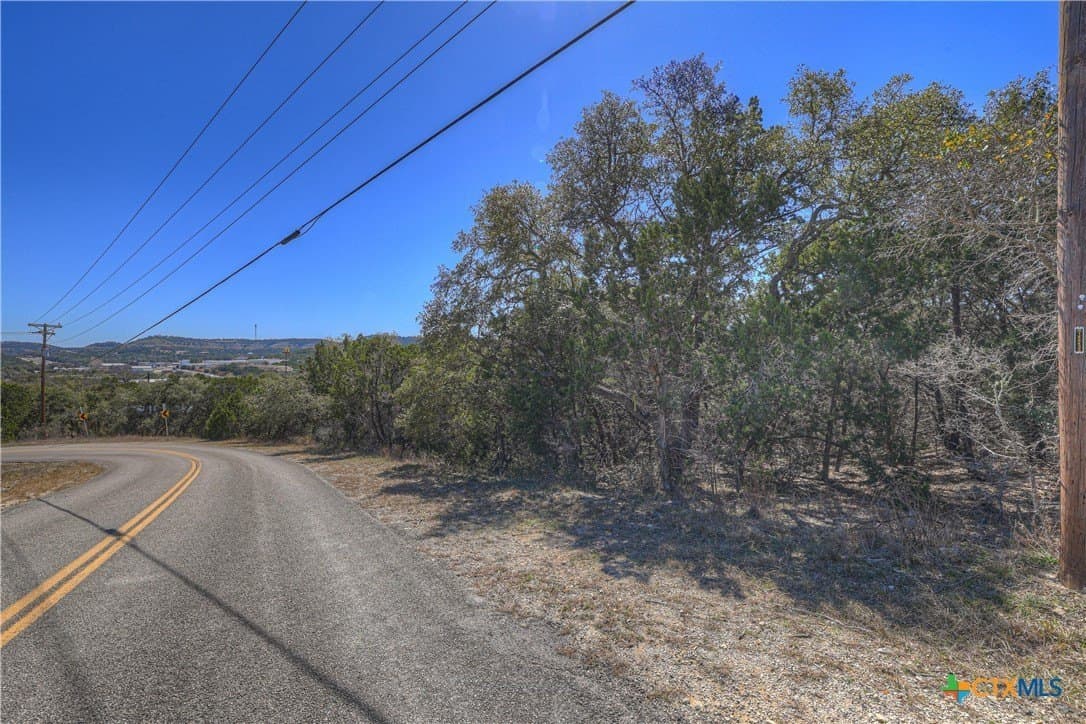 3.09 acres in Comal County - photo 4