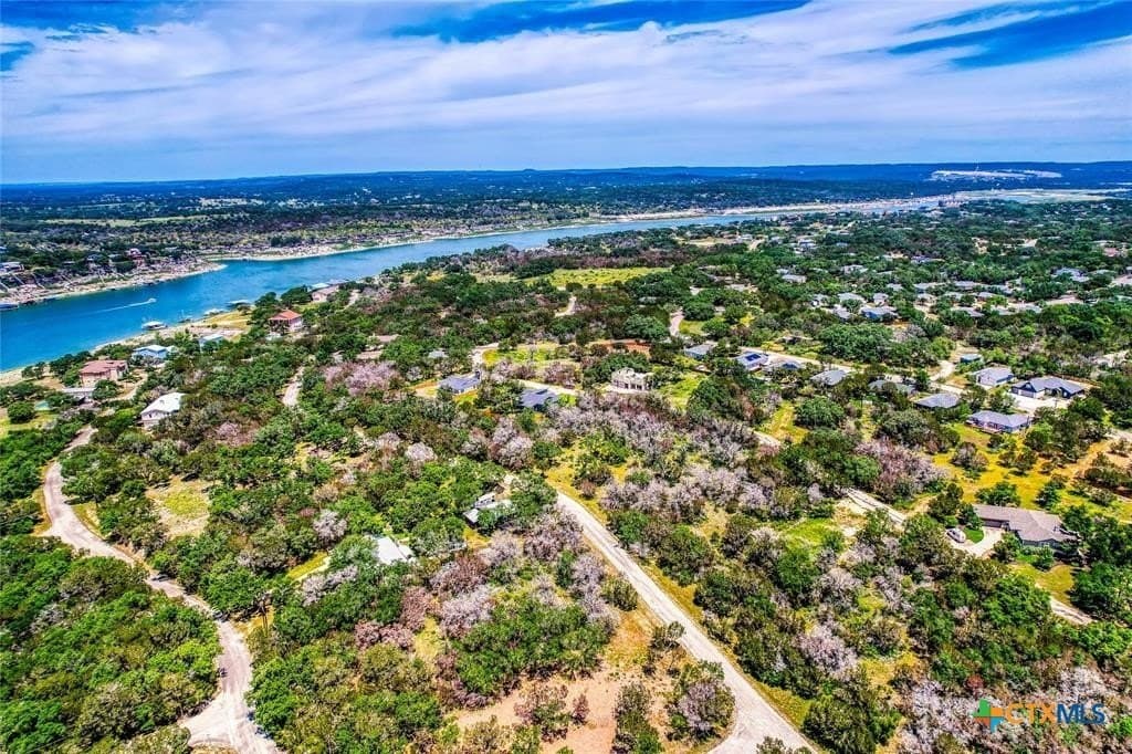 0.25 acres in Travis County - photo 3