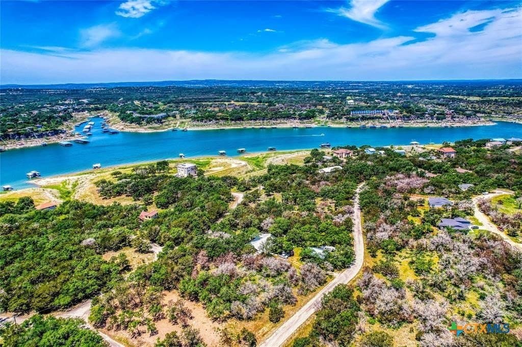 0.25 acres in Travis County - photo 5