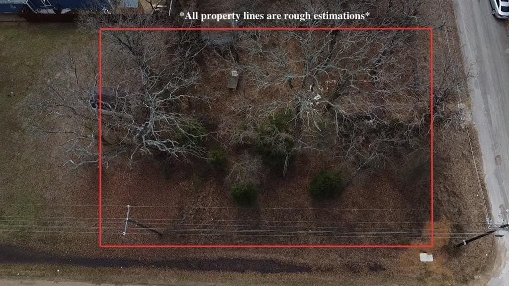 0.1 acres in Henderson County - photo 4