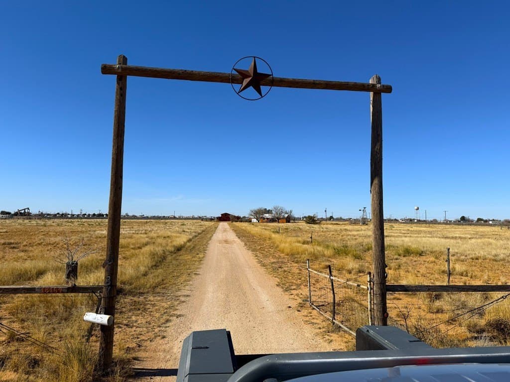 16.54 acres in Ector County - photo 2