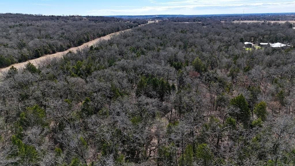 27.42 acres in Henderson County - photo 3