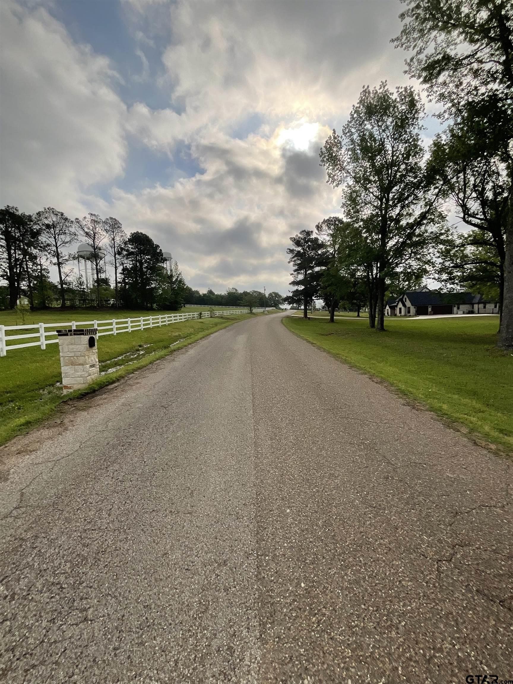 0.89 acres in Smith County - photo 2