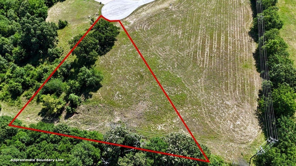 1.02 acres in Henderson County - photo 6