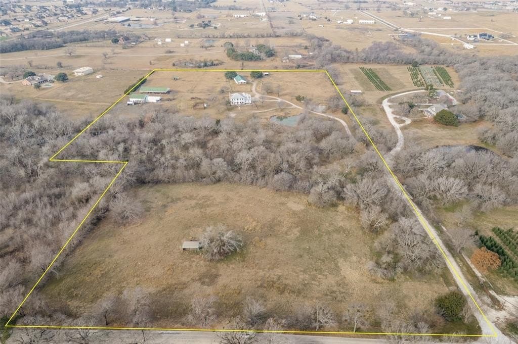 21.6 acres in Denton County - photo 2