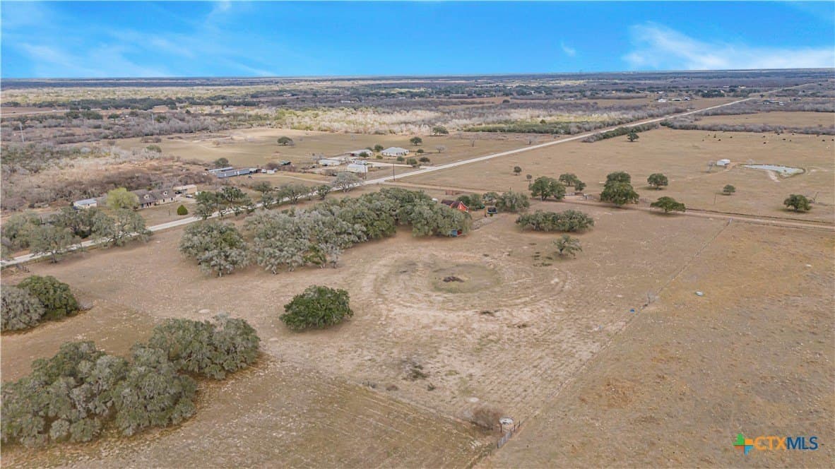 10 acres in Goliad County - photo 30