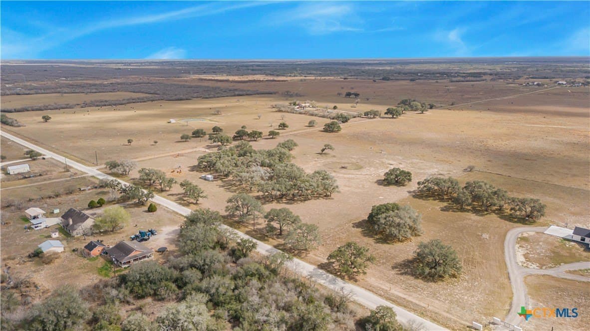 10 acres in Goliad County - photo 28
