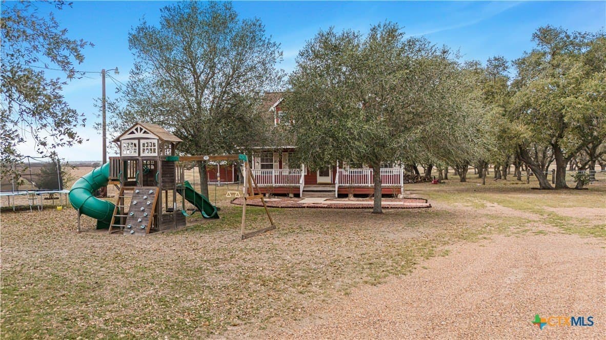 10 acres in Goliad County - photo 36