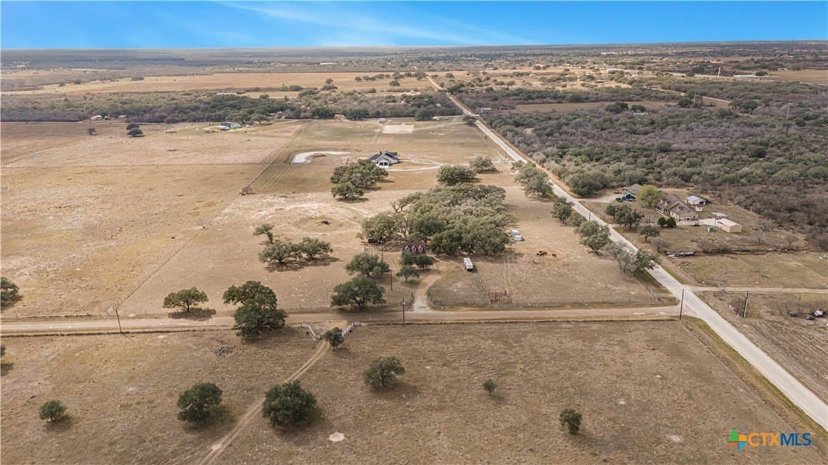10 acres in Goliad County - photo 32