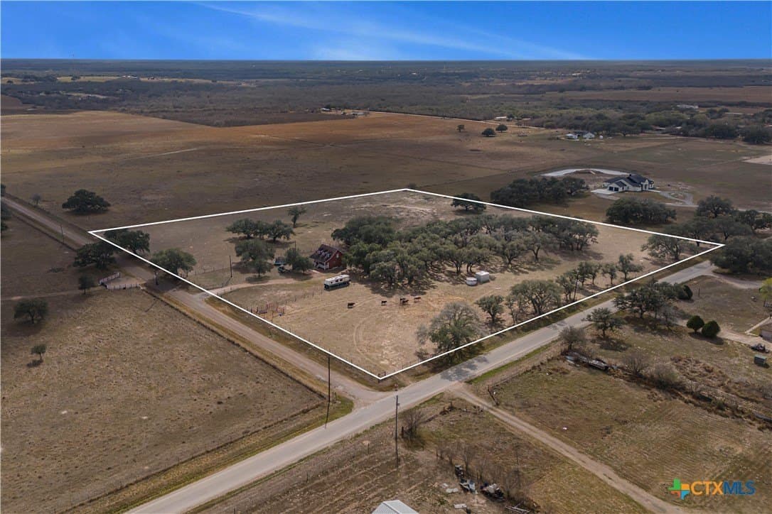 10 acres in Goliad County - photo 34