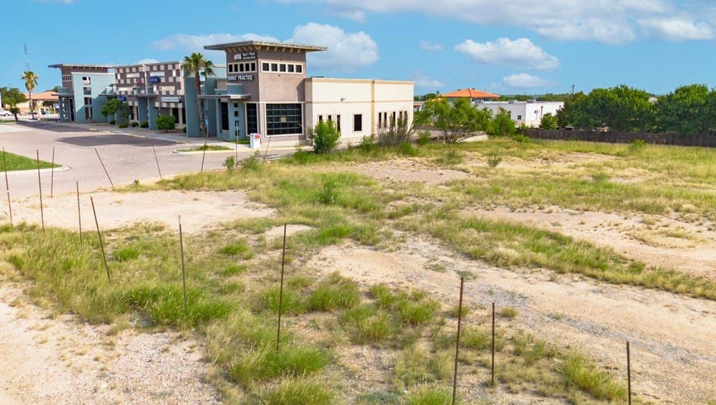 0.97 acres in Maverick County - photo 10