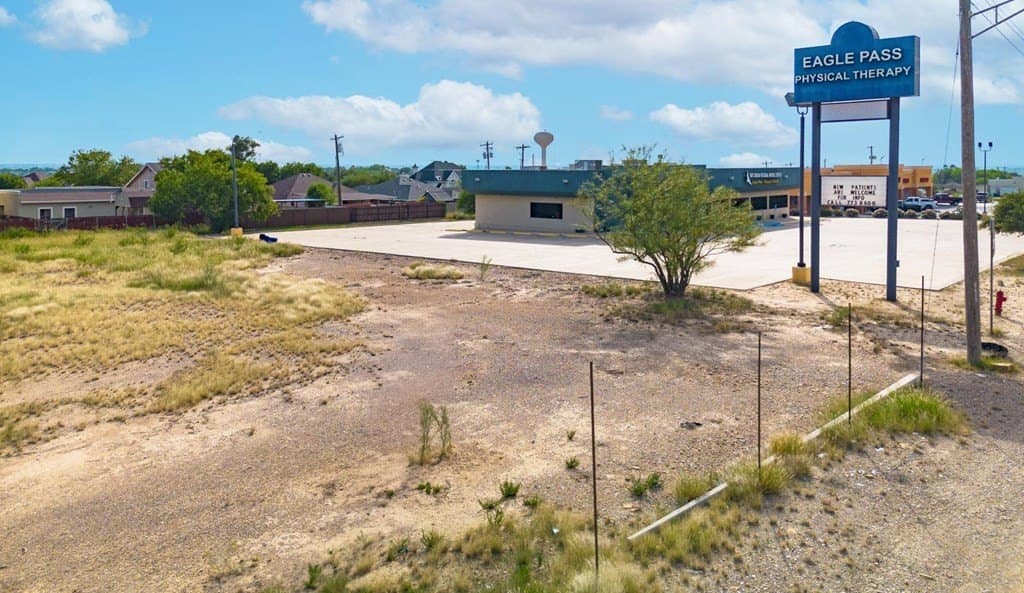0.97 acres in Maverick County - photo 11