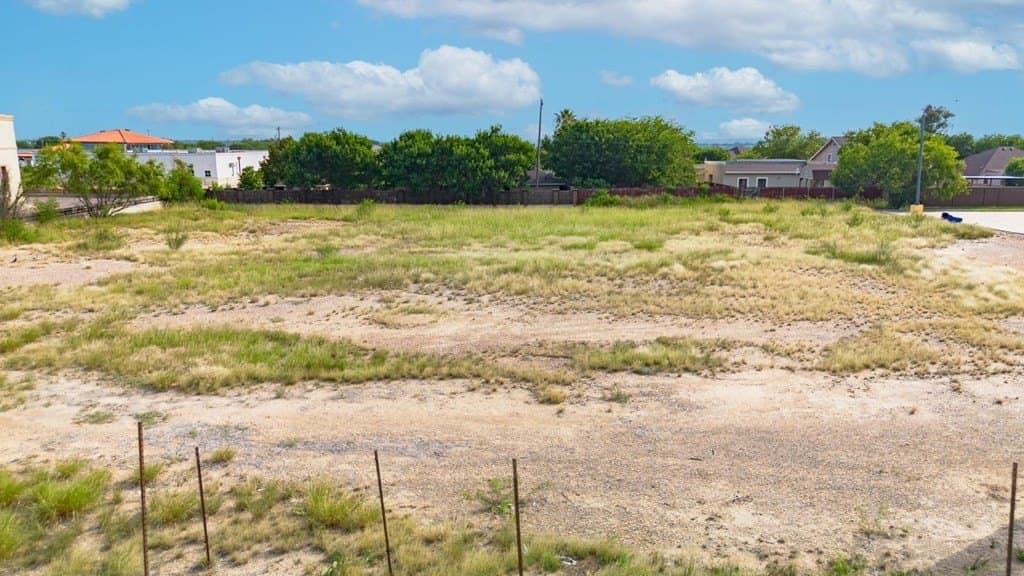 0.97 acres in Maverick County - photo 12