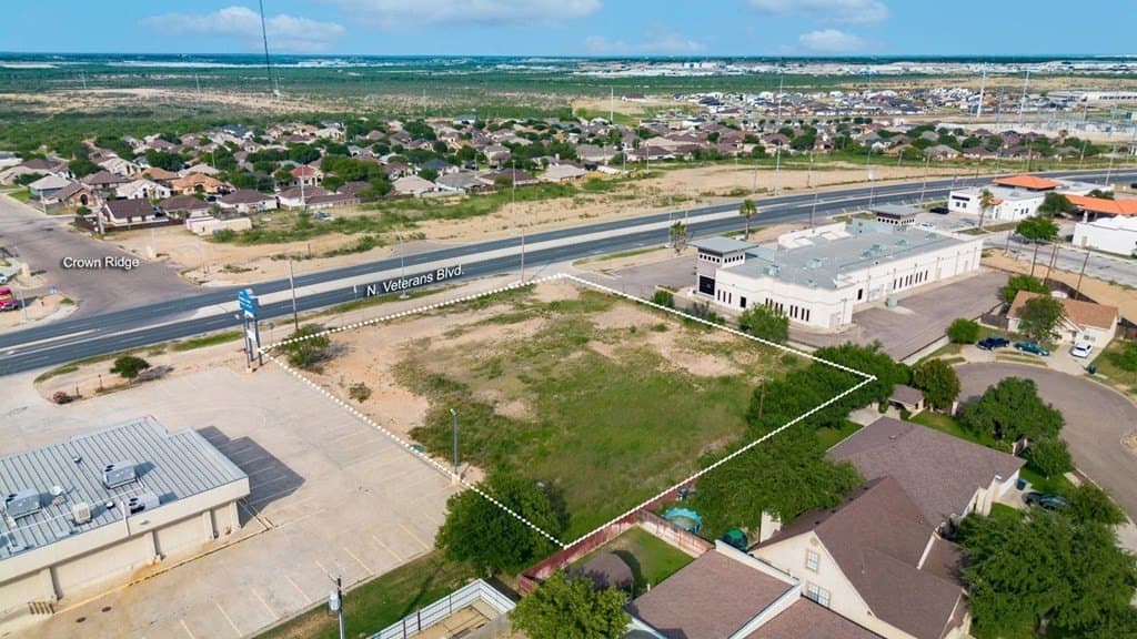 0.97 acres in Maverick County - photo 9