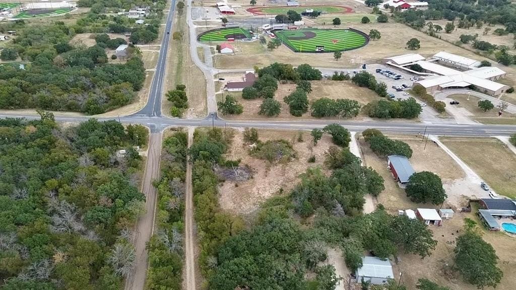 1.66 acres in McLennan County - photo 4