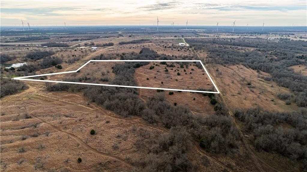 11.24 acres in Hill County - photo 4