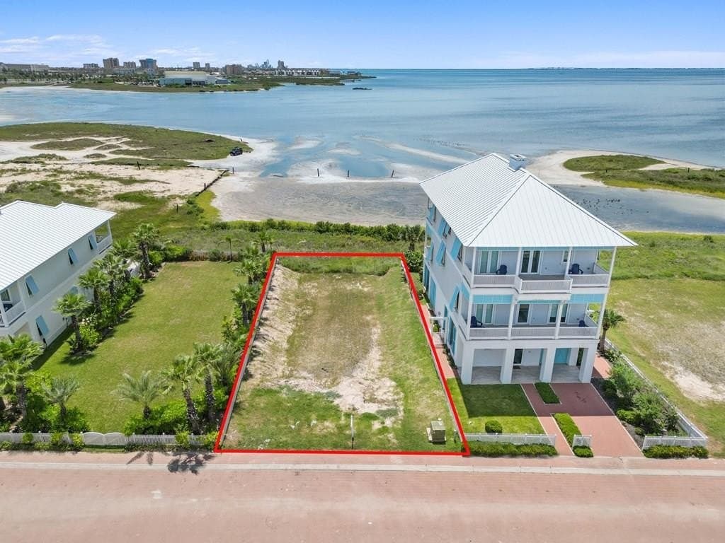 401 Shore Dr.