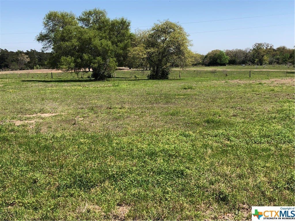 1.09 acres in Lavaca County - photo 4