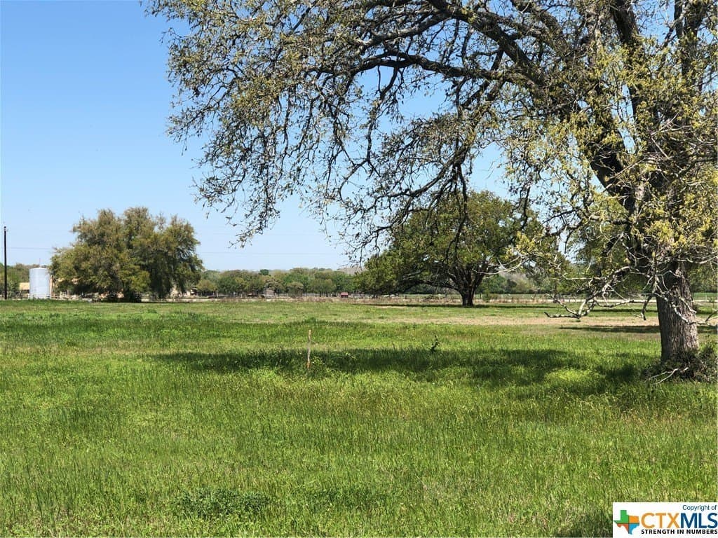 1.09 acres in Lavaca County - photo 3