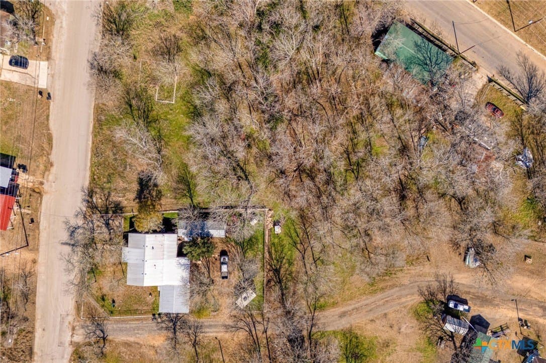 0.32 acres in Caldwell County - photo 5