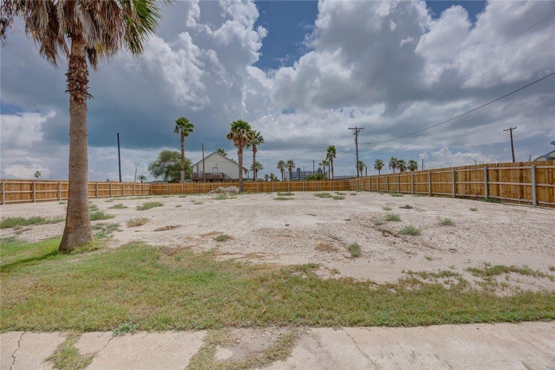 0.13 acres in Nueces County - photo 6