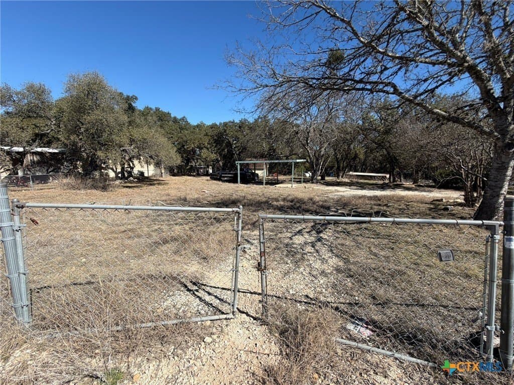 0.23 acres in Comal County - photo 6