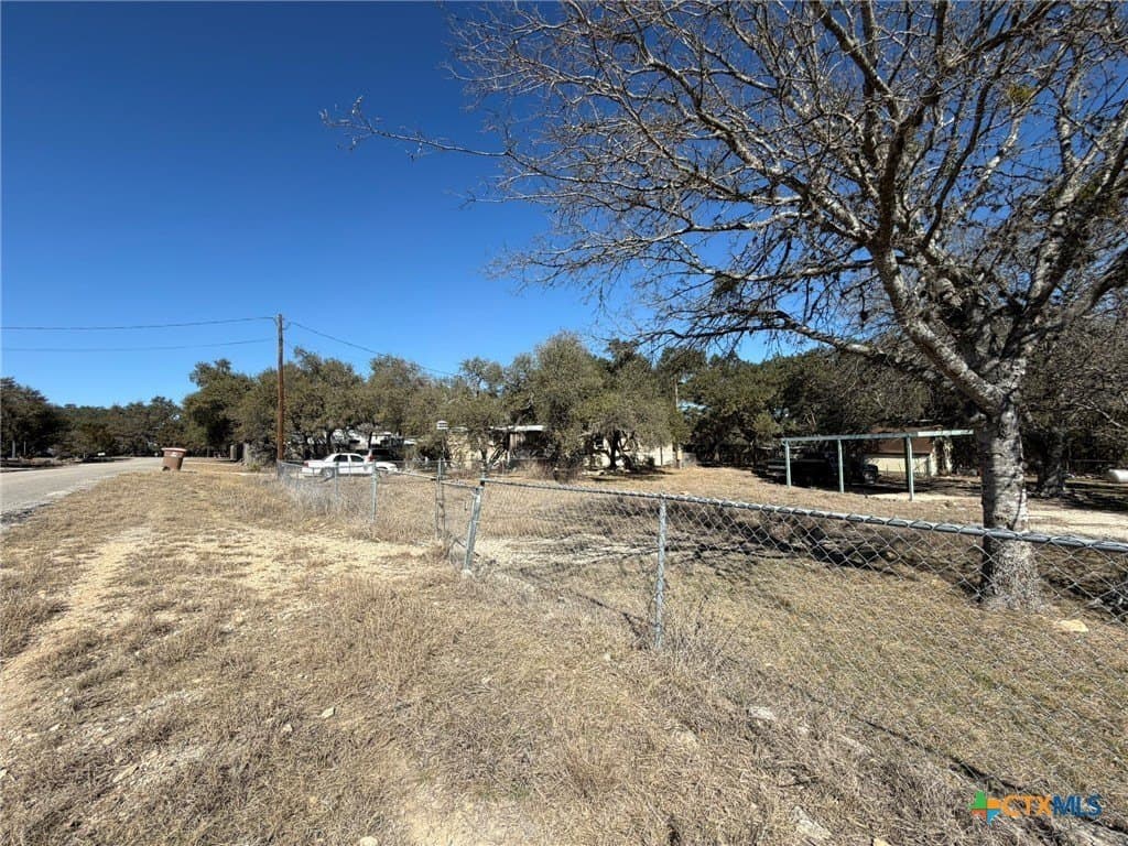 0.23 acres in Comal County - photo 5