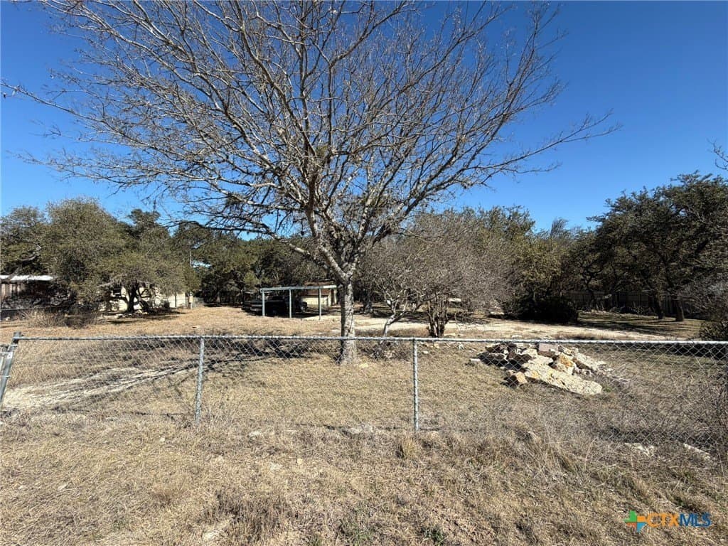 0.23 acres in Comal County - photo 2