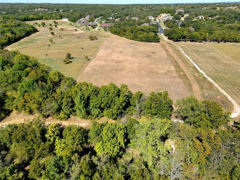 8.81 acres in Tarrant County - photo 2