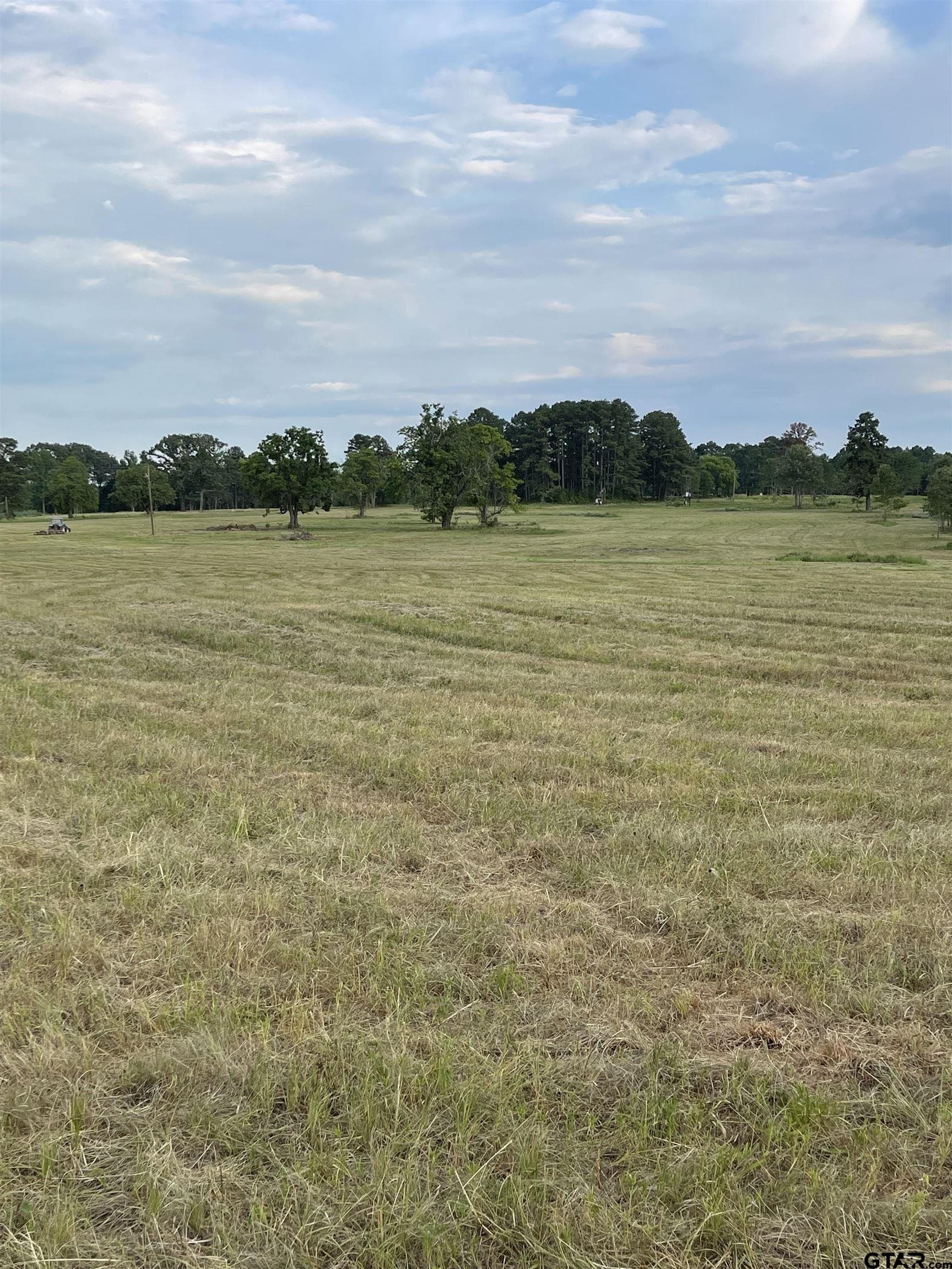 5.35 acres in Gregg County - photo 4