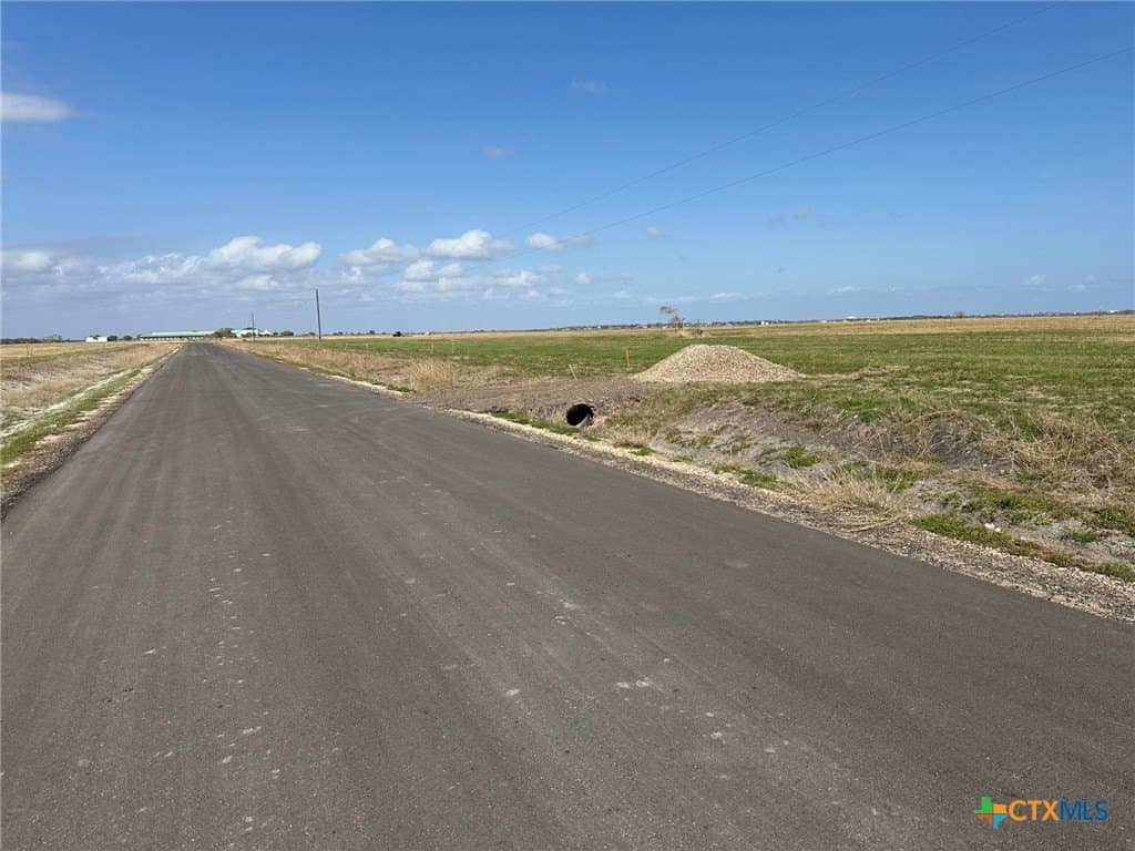 1.55 acres in Calhoun County - photo 4