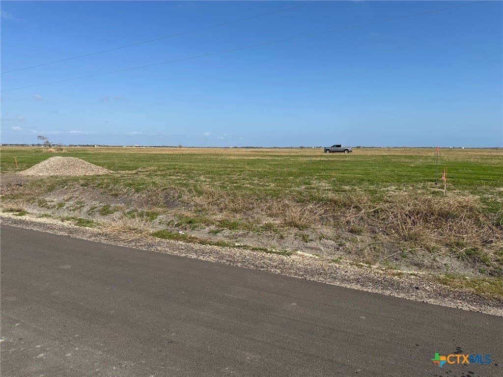 1.55 acres in Calhoun County - photo 3