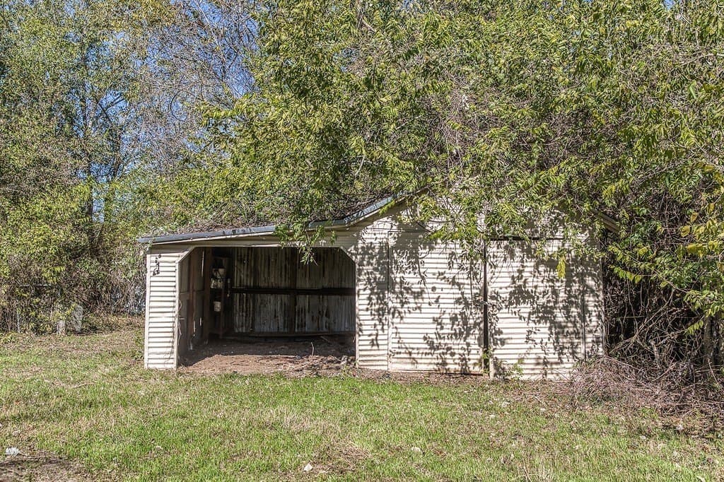 1 acres in Washington County - photo 4