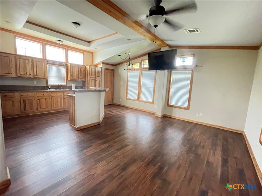 10 acres in Victoria County - photo 5