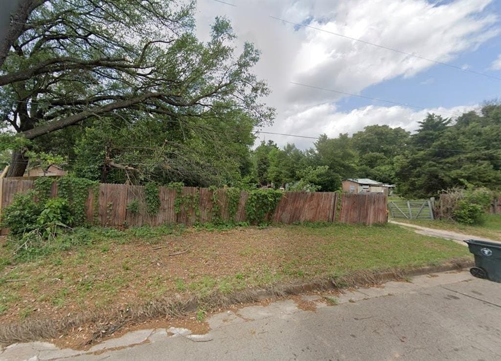 0.37 acres in Smith County - photo 2