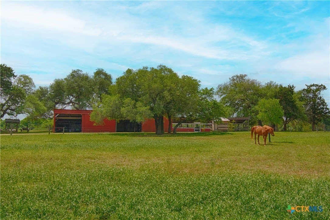 37.76 acres in Lavaca County - photo 3
