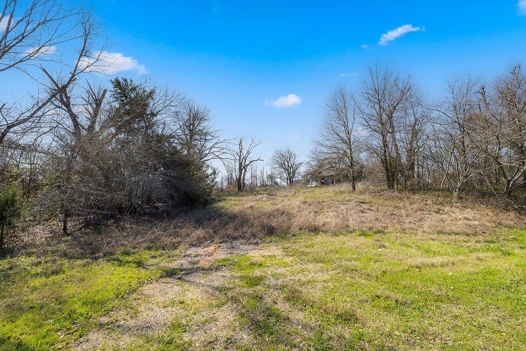 1 acres in Milam County - photo 11