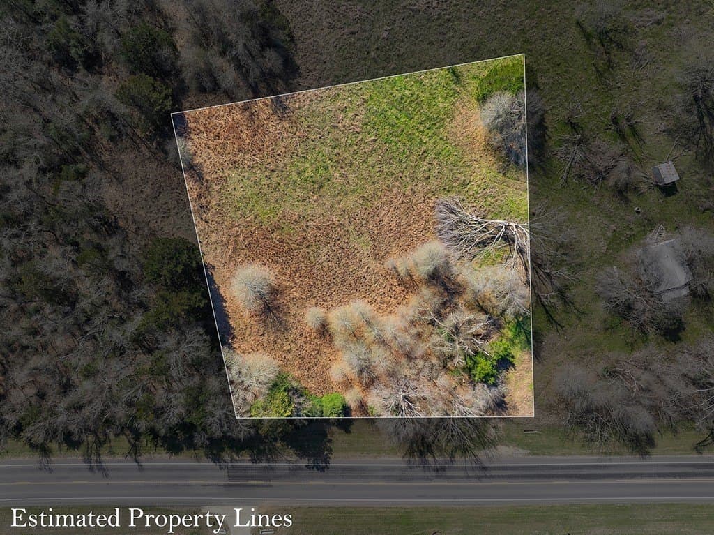 1 acres in Milam County - photo 2