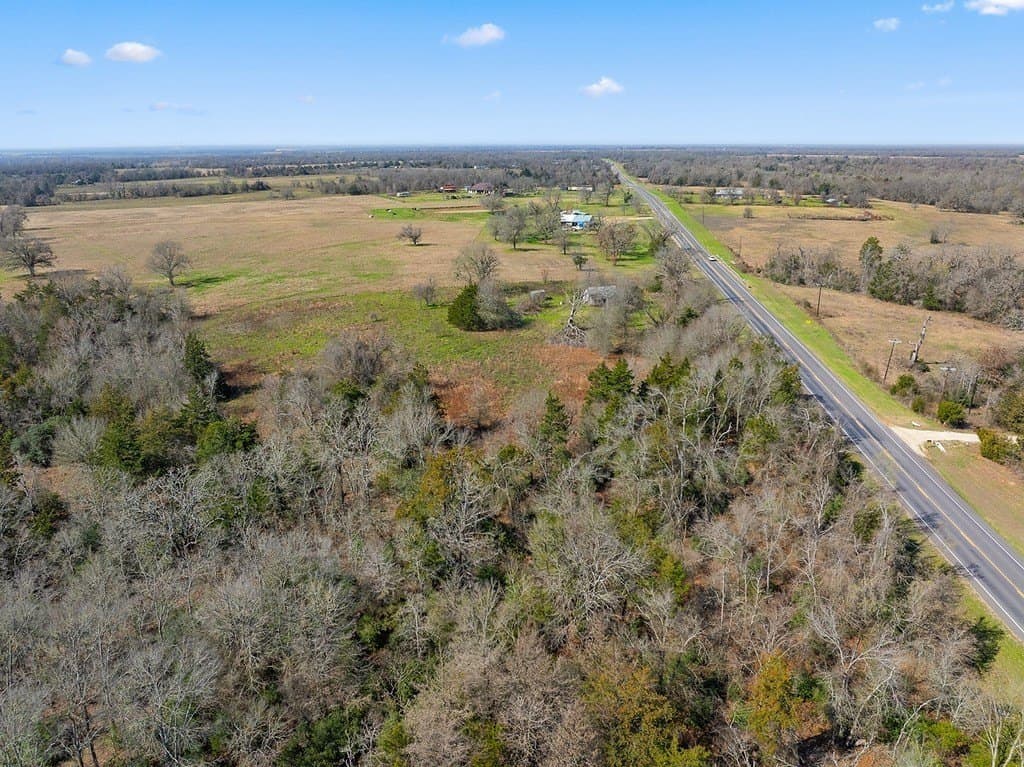 1 acres in Milam County - photo 4