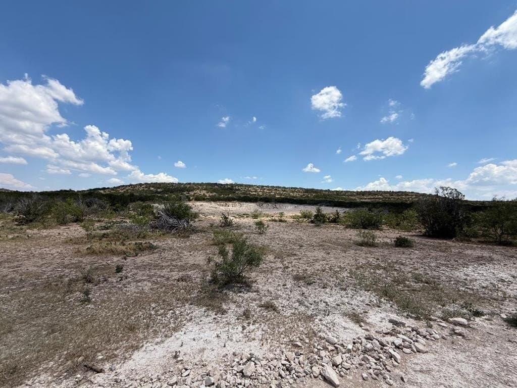 327.44 acres in Val Verde County - photo 52