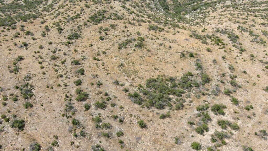 327.44 acres in Val Verde County - photo 34