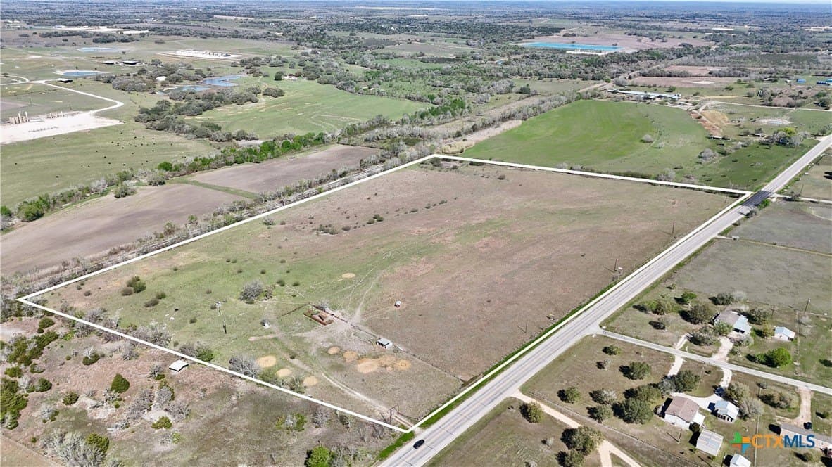 34.62 acres in Lavaca County - photo 2