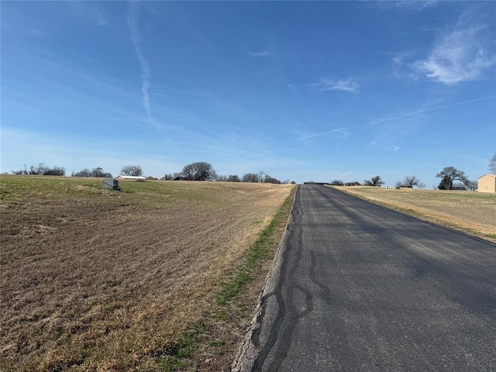 1.01 acres in Navarro County - photo 4