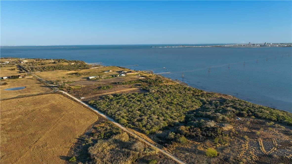 16.34 acres in San Patricio County - photo 5