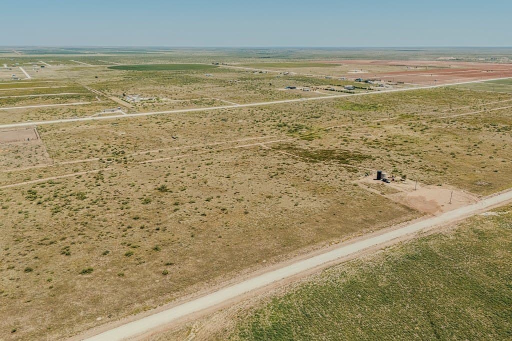 10.6 acres in Gaines County - photo 3