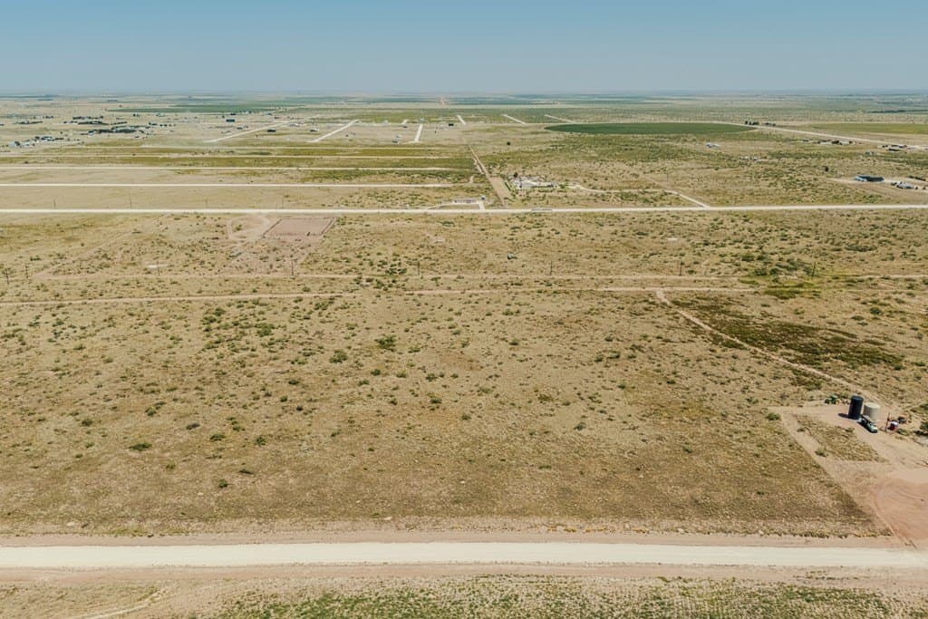 10.6 acres in Gaines County - photo 2